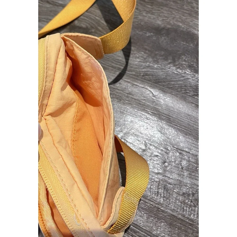 LULULEMON Mini Belt Bag Orange Dream 7-5 Inches Purse Crossbody Men’s Women’s